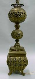 Late Victorian Brass Kerosene Banquet Lamp