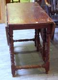 Painted William  Mary Style Dropleaf Gateleg Table