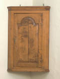 Pennsylvania Queen Anne tiger maple hanging corner cupboard ca 1765