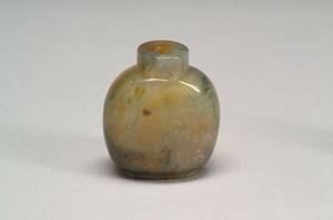 Agate Snuff Bottle
