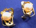 18kt Gold and Pearl Earclips Janiye