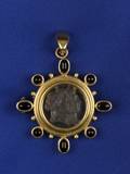 18kt Gold Venetian Glass and Onyx PendantBrooch