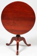 QUEEN ANN STYLE MAHOGANY TILT TOP TABLE