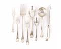 64 PC Stieff Williamsburg Shell Flatware Set