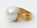 GOLD AND PEARL RING