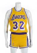 MAGIC JOHNSON LOS ANGELES LAKERS BASKETBALL UNIFORM