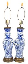 A Pair of Chinese Export Blue and White Porcelain Vases