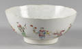 Chinese export porcelain bowl ca 1800