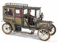 Carette tin clockwork limousine
