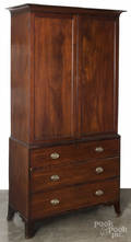 Federal mahogany linen press