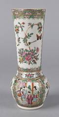 Chinese export porcelain rose medallion vase 19th c