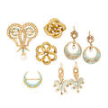 Pearl or diamond enameled yellow gold earrings or brooches