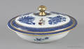 Chinese export porcelain blue Fitzhugh armorial covered vegetable early 19th c