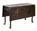 George II mahogany drop leaf dining table