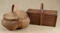 Split oak buttocks basket with a lid