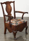 Mid Atlantic Queen Anne walnut necessary chair
