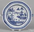 Chinese export porcelain canton hot water dish