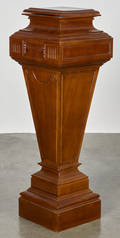 Classical style mahogany pedestal