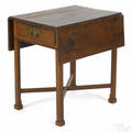 Pennsylvania Chippendale walnut Pembroke table ca1780