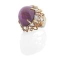 A large star ruby diamond  gold ring