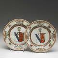 Chinese export pair of armorial design plates ca 1760 9 dia