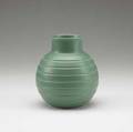 Keith murray  wedgwood green glazed ceramic vase stamped keith murray wedgwood made in england matt green 6 12 x 5