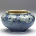 Newcomb college squat vessel by unidentified artist with large blue and yellow blossoms 1920 nc 257 jm kz46 4 14 x 7