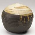 Toshiko takaezu large glazed earthenware moonpot with rattle incised tt 9 x 8 12