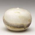 Toshiko takaezu glazed porcelain moonpot with rattle provenance collection of hope and jay yampol signed tt 3 34 x 4 12