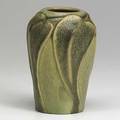 Van briggle vase with brown leaves on green ground 19081911 aa colo spgs 5 14 x 3