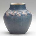 Sadie irvine newcomb college squat vase with chinaberries new orleans 1930 nchsi72si40 12 x 4 12