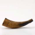 Powder horn scrimshaw decoration 19th c 7 12 x 2