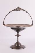 Meriden Silver Plated Pedestal Dish w Handle