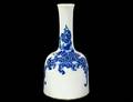 FINE BLUE AND WHITE PORCELAIN VASE
