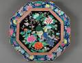 FAMILLE NOIR PORCELAIN CHARGER