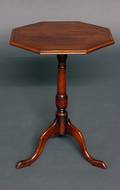24 QUEEN ANNE STYLE MAHOGANY TRIPOD TABLE