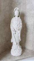 WHITE CERAMIC QUAN YIN STATUE