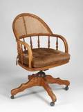 VINTAGE STYLE ROLLING CHAIR