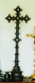 GOTHIC STYLE PATINATED METAL CROSS