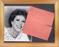 CAROL BURNETT HANDWRITTEN NOTE AND INSCRIBED PHOTOGRAPH