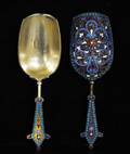 118 PAIR OF RUSSIAN SILVER GILT AND ENAMEL LOTZKAS