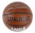 OSCAR ROBERTSON SIGNED BASEKETBALL
