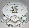 15 EIGHT HEREND PORCELAIN TABLE ARTICLES