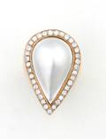 A Ladys Yellow Gold Mabe Pearl and Diamond Ring