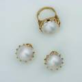 A Ladys 14 Karat Yellow Gold Mabe Pearl and Diamond Ring and Matching Earrings