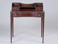 304 GEORGIAN STYLE MAHOGANY LADYS DESK