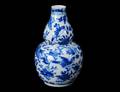 116 FINE BLUE AND WHITE PORCELAIN VASE
