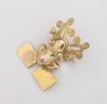 A Ladys Yellow Gold Pin