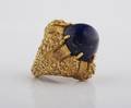 An 18 Karat Yellow Gold and Lapis Lazuli Ring