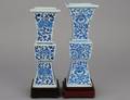 181 TWO BLUE AND WHITE PORCELAIN GUFORM VASES